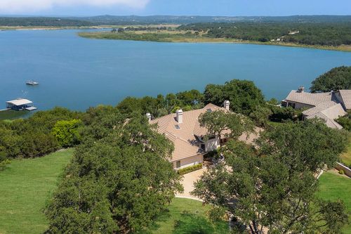26302 Countryside Dr, Spicewood, TX, 78669-1368 | Card Image