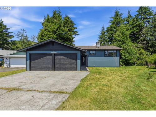 471 Camellia Ct, Reedsport, OR, 97467-1904 | Card Image