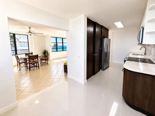 202-2 Calle Washington, Condado Princess, San Juan, PR, 00907 | Card Image