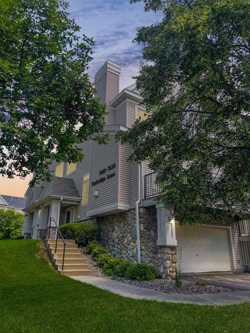 7620 Parkridge Ln, Savage, MN, 55378-1769 | Card Image