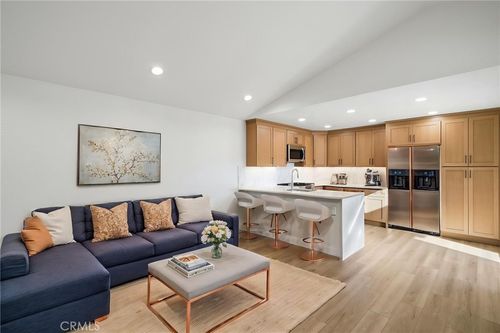 apt-b7-17333 Brookhurst St, Fountain Valley, CA, 92708-3765 | Card Image