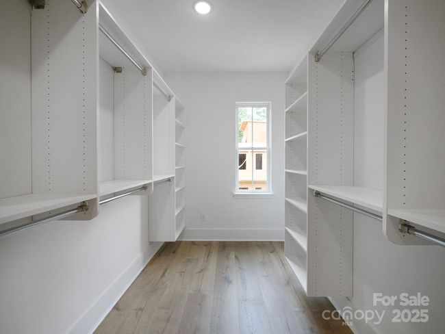Primary Closet | Image 28