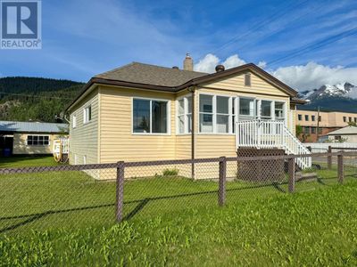 3695 Broadway Ave, House other with 3 bedrooms, 1 bathrooms and null parking in Smithers BC | Image 1