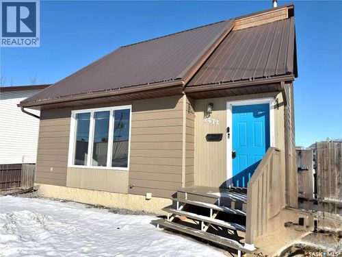 2672 100th St, North Battleford, SK, S9A0Y4 | Card Image