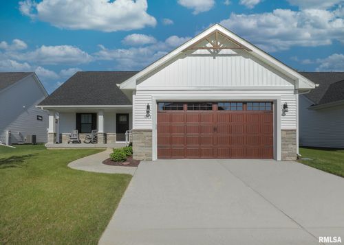 6811 Genesis Way, Bettendorf, IA, 52722-3194 | Card Image