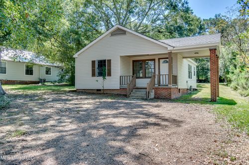 569 Simpson Highway 149, Magee, MS, 39111-3307 | Card Image