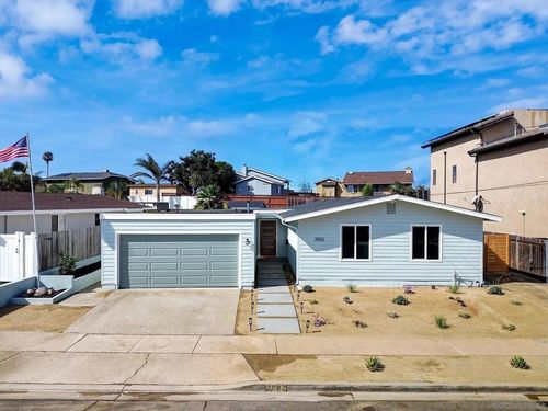 2802 Cowley Way, San Diego, CA, 92110-1005 | Card Image