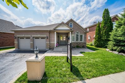 8 Cottontail Ave, House other with 3 bedrooms, 3 bathrooms and 4 parking in Markham ON | Image 2