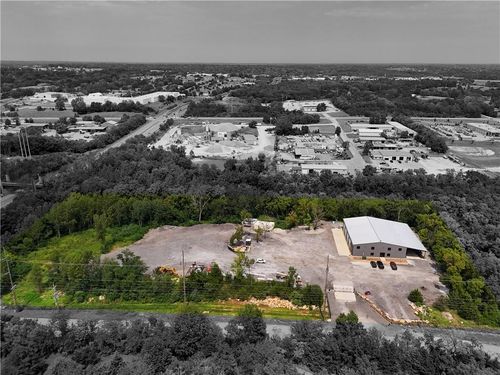 955 Se County Road Aa, Blue Springs, MO, 64014-3250 | Card Image