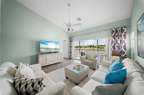 202-565 Windsor Sq, NAPLES, FL, 34104-1305 | Card Image