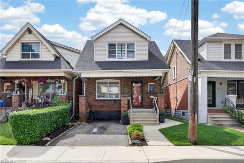 55 Cameron Ave N, Hamilton, ON, L8H4Z1 | Card Image