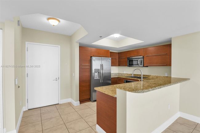 APT-1903S - 2681 N Flamingo Rd, Condo with 2 bedrooms, 2 bathrooms and null parking in Sunrise FL | Image 6