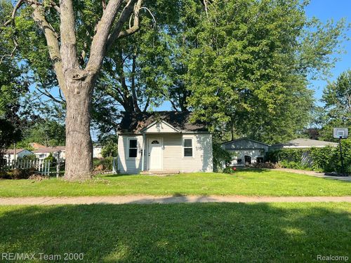 5970 John Daly St, Taylor, MI, 48180-1082 | Card Image