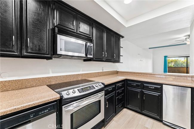 305 - 1110 Ohio Ave, Condo with 2 bedrooms, 2 bathrooms and 4 parking in Long Beach CA | Image 4