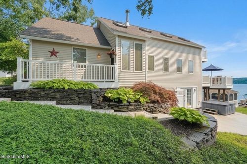 92 Ridge Ave, Pittsfield, MA, 01201 | Card Image