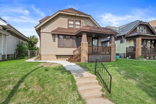 3783 N 9th St, Milwaukee, WI, 53206-3309 | Card Image