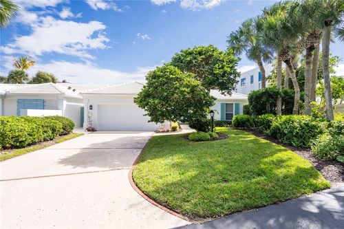 111 S Catalina Ct, Vero Beach, FL, 32963-1067 | Card Image
