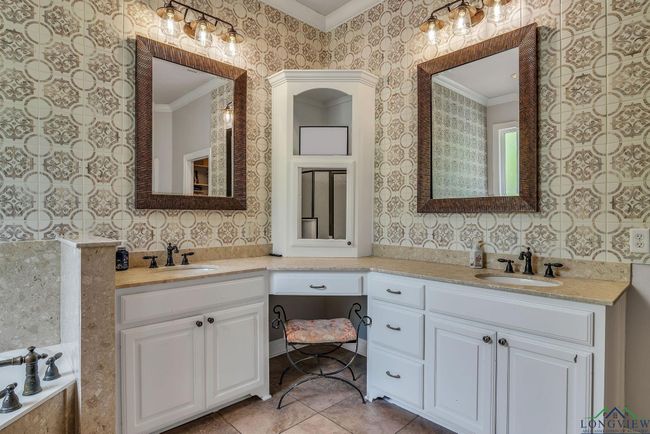 4401 Windrush Blvd, House other with 4 bedrooms, 5 bathrooms and null parking in Longview TX | Image 22