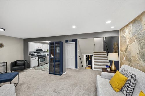 104-8928 Neill Lake Rd, Eden Prairie, MN, 55347-2038 | Card Image