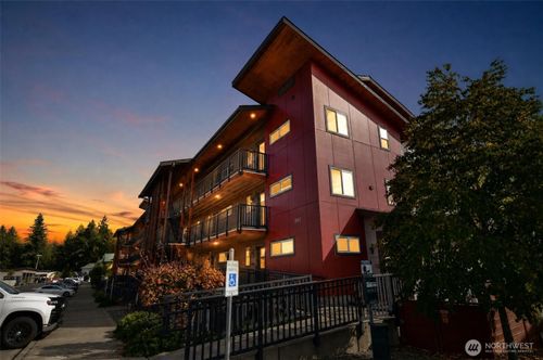 401-1882 Front St, Lynden, WA, 98264-1735 | Card Image