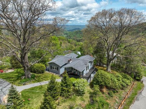 190 Roanwood Rd, Roan Mountain, TN, 37687-3544 | Card Image