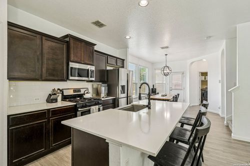 8335 Angelina Parke, San Antonio, TX, 78254-4508 | Card Image