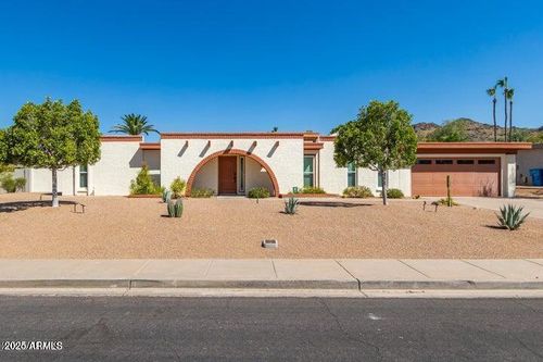 3357 E Hatcher Rd, Phoenix, AZ, 85028-4946 | Card Image