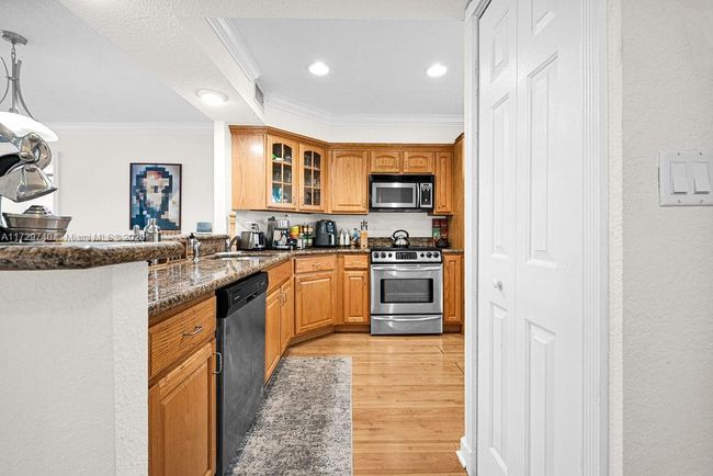 APT-703 - 1501 E Broward Blvd, Condo with 3 bedrooms, 2 bathrooms and null parking in Fort Lauderdale FL | Image 28