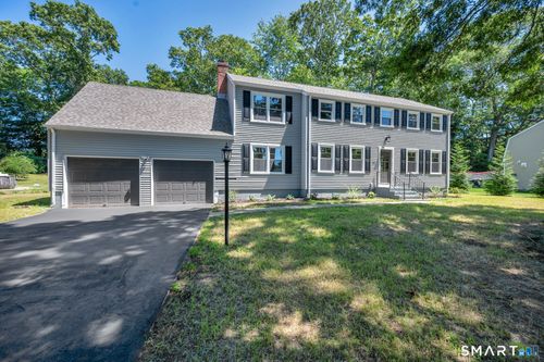22 Trumbull Rd, Waterford, CT, 06385-2727 | Card Image