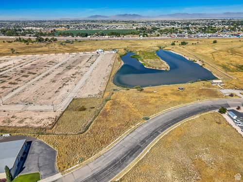 2747 Parkland Blvd, Pleasant View, UT, 84404-6900 | Card Image