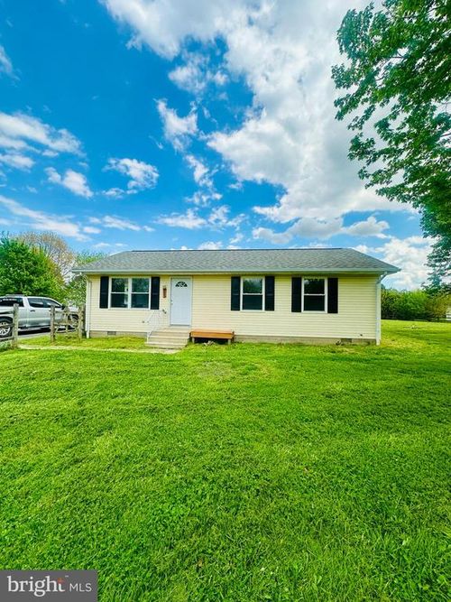 105 Downes Dr, HARTLY, DE, 19953-2052 | Card Image