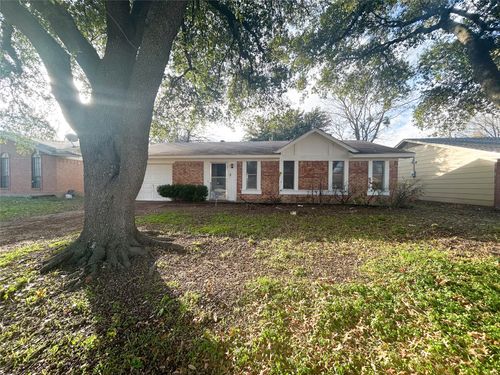 2641 Arlington Ln, Lancaster, TX, 75134-2437 | Card Image