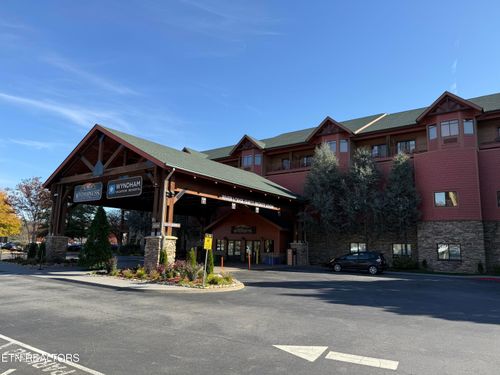 11001-1424 Old Knoxville Hwy, Sevierville, TN, 37876-1358 | Card Image