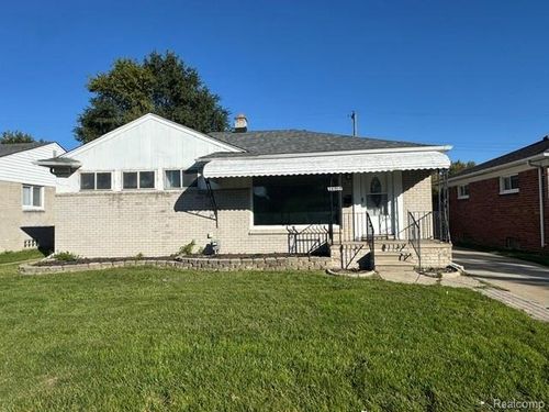 18069 Marquette St, Roseville, MI, 48066-3414 | Card Image