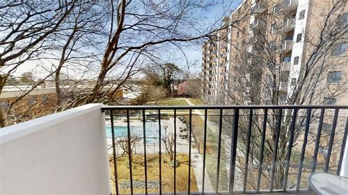a404-300 Johnson Ferry Road Ne, Sandy Springs, GA, 30328 | Card Image