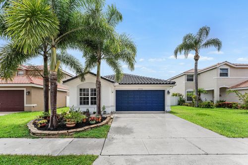 7076 Middlebury Dr, Boynton Beach, FL, 33436-8558 | Card Image
