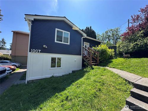 1007 22nd St, Bellingham, WA, 98225-6803 | Card Image