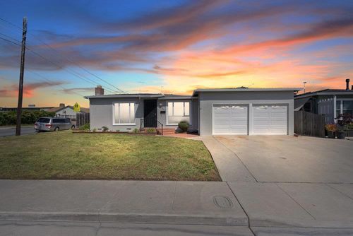 160 Napa St, Watsonville, CA, 95076-3110 | Card Image