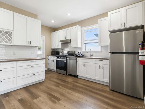 7813 58th Avenue, New York, NY, 11379 | Card Image