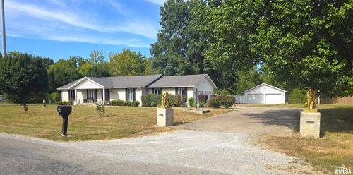 207 Bob A Rosa Ave, Murphysboro, IL, 62966-6178 | Card Image