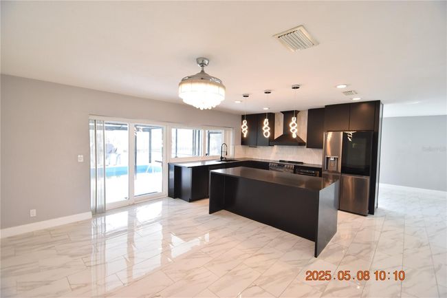 1019 Spindle Palm Way, House other with 3 bedrooms, 2 bathrooms and null parking in APOLLO BEACH FL | Image 15