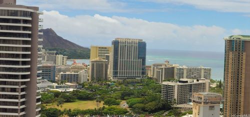 3705-411 Hobron Ln, Honolulu, HI, 96815-1220 | Card Image