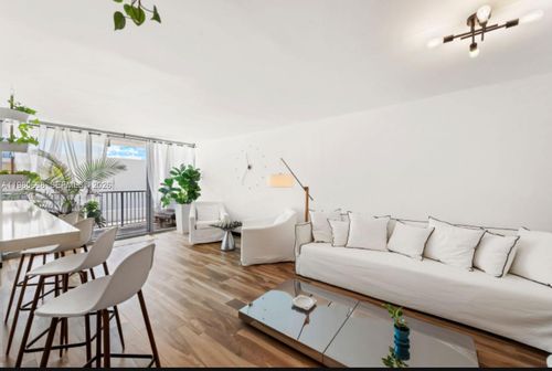 504-2655 Collins Ave, Miami Beach, FL, 33140-4726 | Card Image