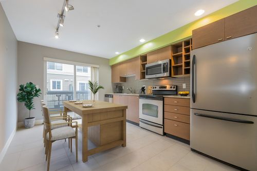 93-15833 26 Ave, Surrey, BC, V3Z2X5 | Card Image