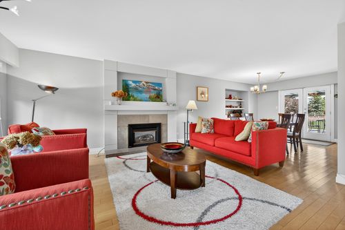 4938 Pioneer Ave, Burnaby, BC, V5G3J4 | Card Image