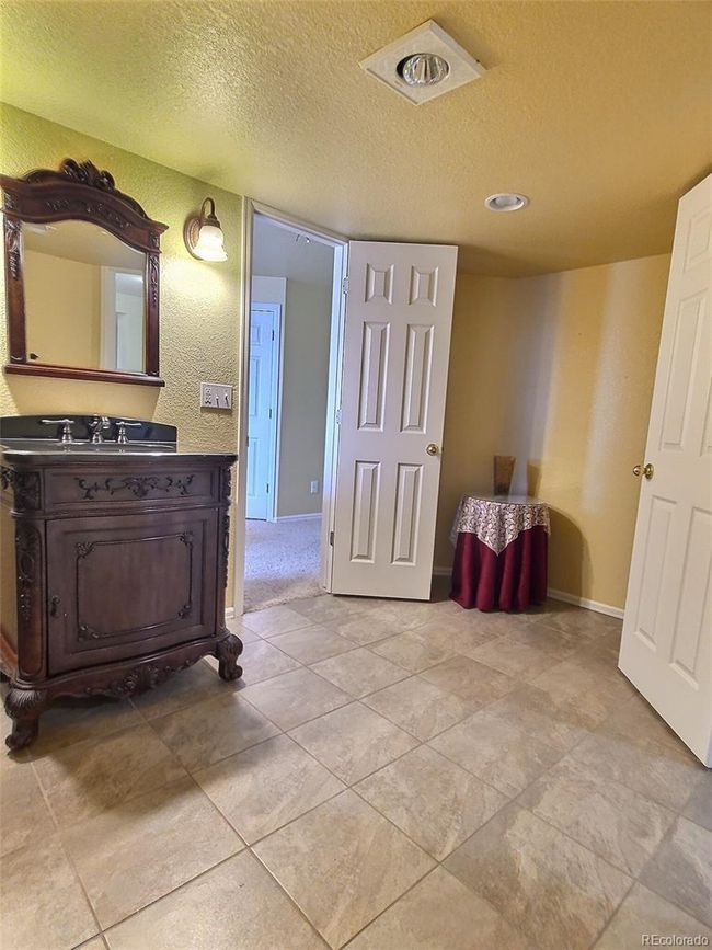 1337 Kingsfield St, House other with 5 bedrooms, 4 bathrooms and 2 parking in Castle Rock CO | Image 24