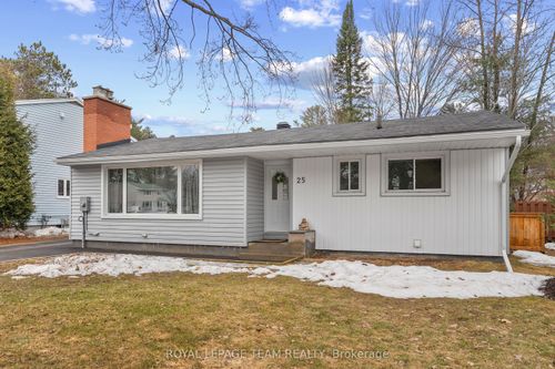 25 Frontenac Crescent, Deep River, ON, K0J1P0 | Card Image