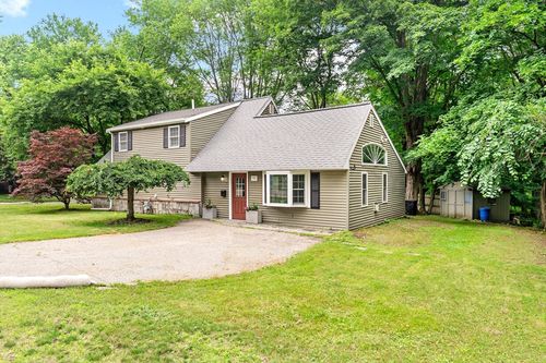 93 Mill St, Natick, MA, 01760-3271 | Card Image