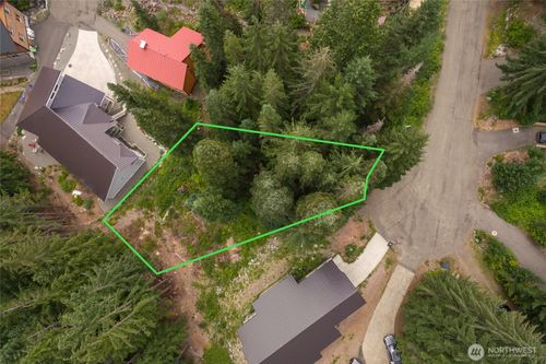 14 Arlberg Pl, Snoqualmie Pass, WA, 98068-5071 | Card Image