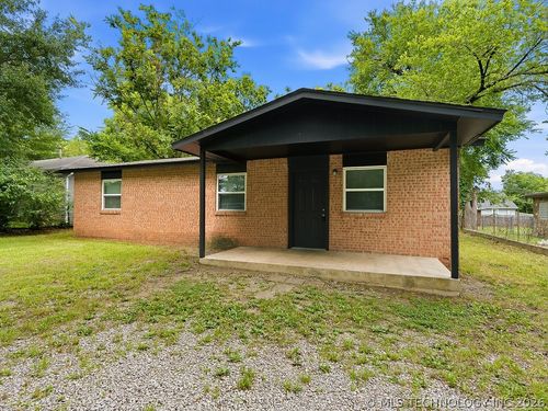 1810 S Broadway Ave, Ada, OK, 74820-8712 | Card Image